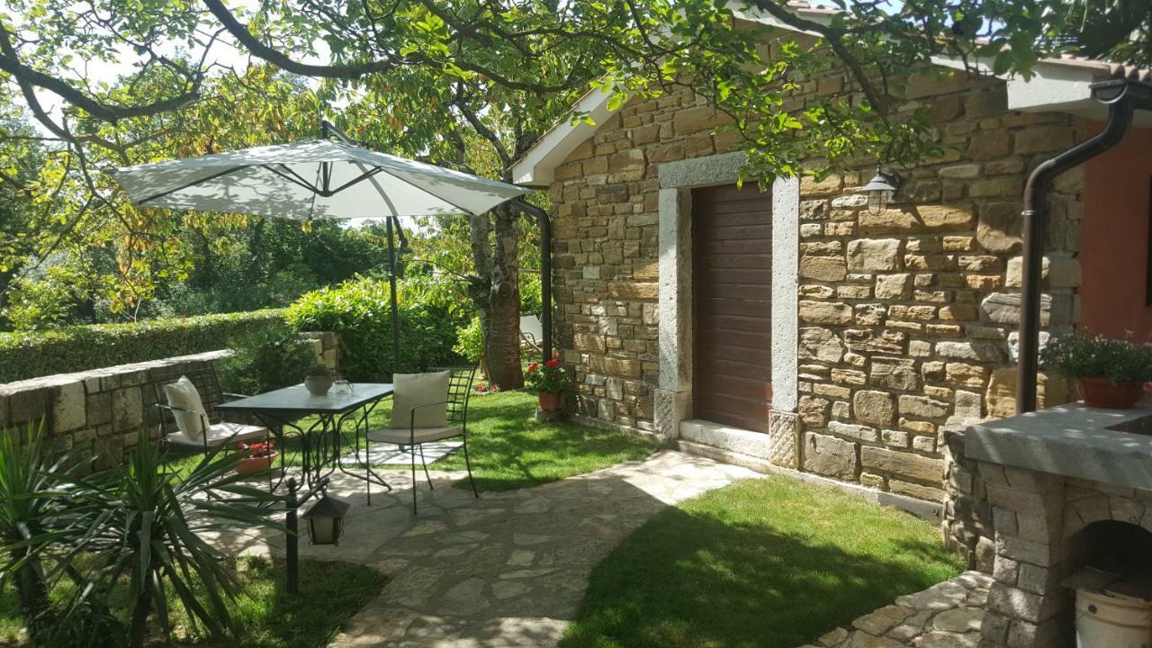 Studio Apartment Cami - Cottage With A Soul Gračišće Bagian luar foto