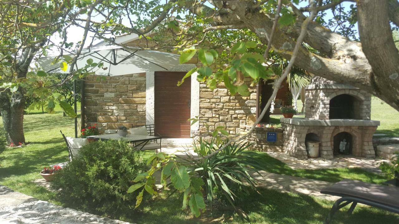 Studio Apartment Cami - Cottage With A Soul Gračišće Bagian luar foto